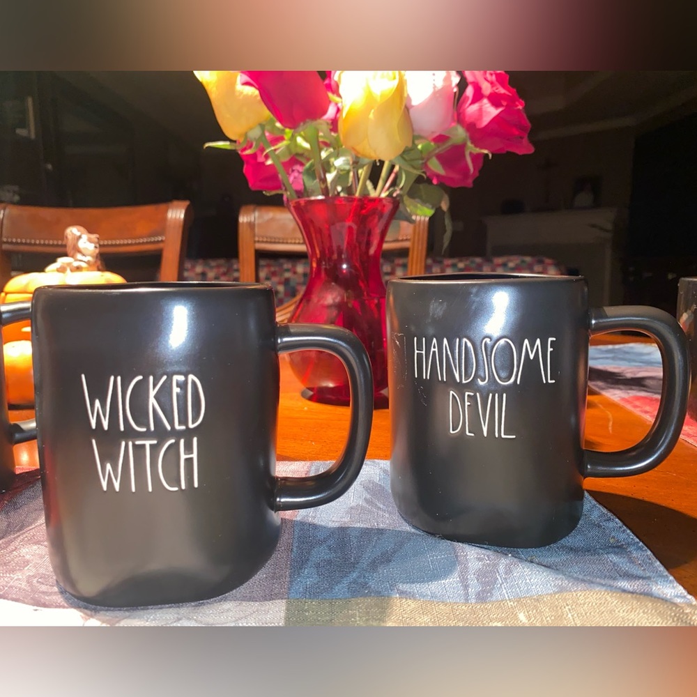 🌺Rae Dunn mug set